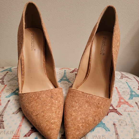 Darci pumps Wood texture looking - Picture 2 of 7